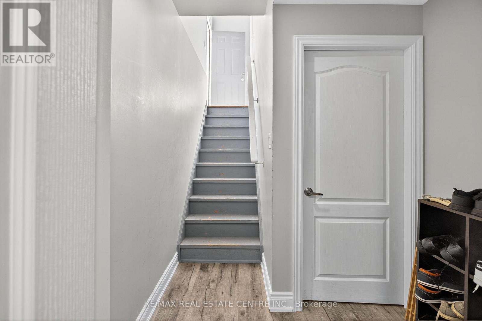 249 Hinton (Lower) Terrace, Milton, Ontario  L9T 7K6 - Photo 3 - W13219440