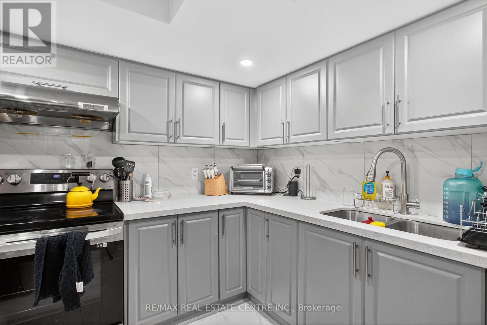 249 Hinton (Lower) Terrace, Milton, Ontario  L9T 7K6 - Photo 7 - W13219440