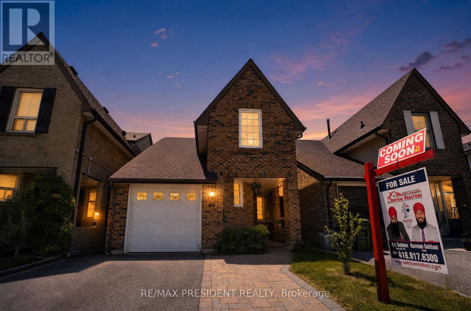 29 Norbrook Crescent, Toronto, Ontario  M9V 4P7 - Photo 2 - W13219462