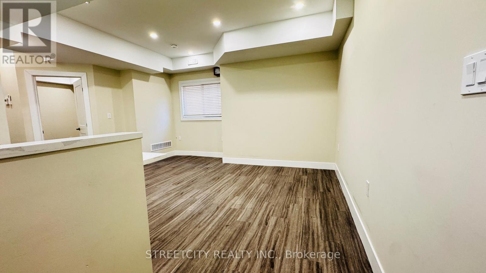 Back Unit - 346 Ashland Avenue, London East, Ontario N5W 4E8 - Photo 10 - X12999650
