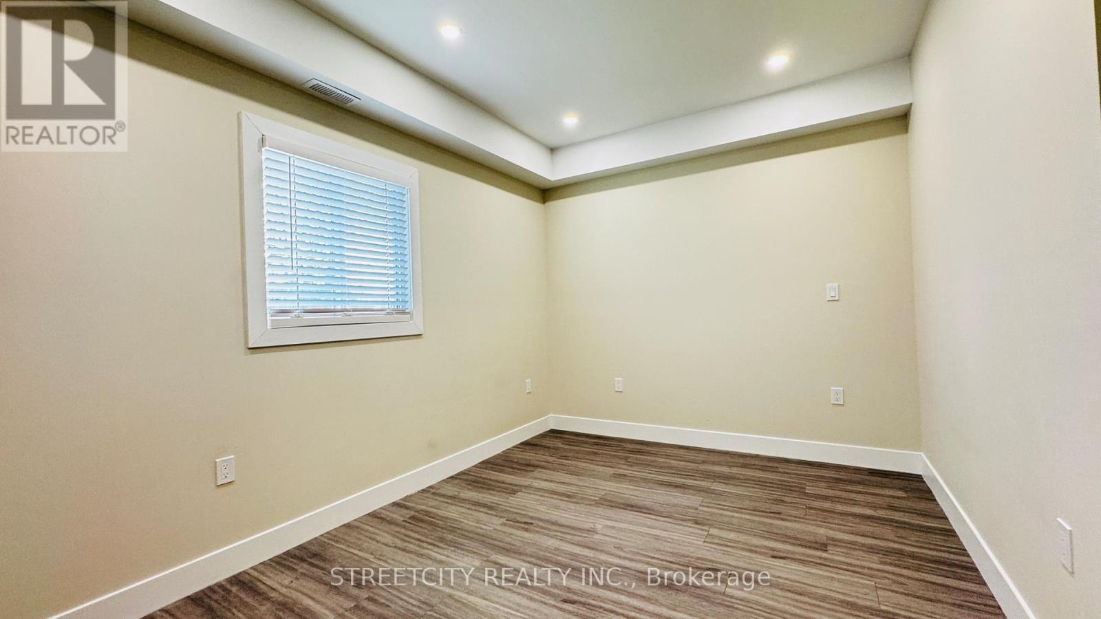 Back Unit - 346 Ashland Avenue, London East, Ontario N5W 4E8 - Photo 19 - X12999650