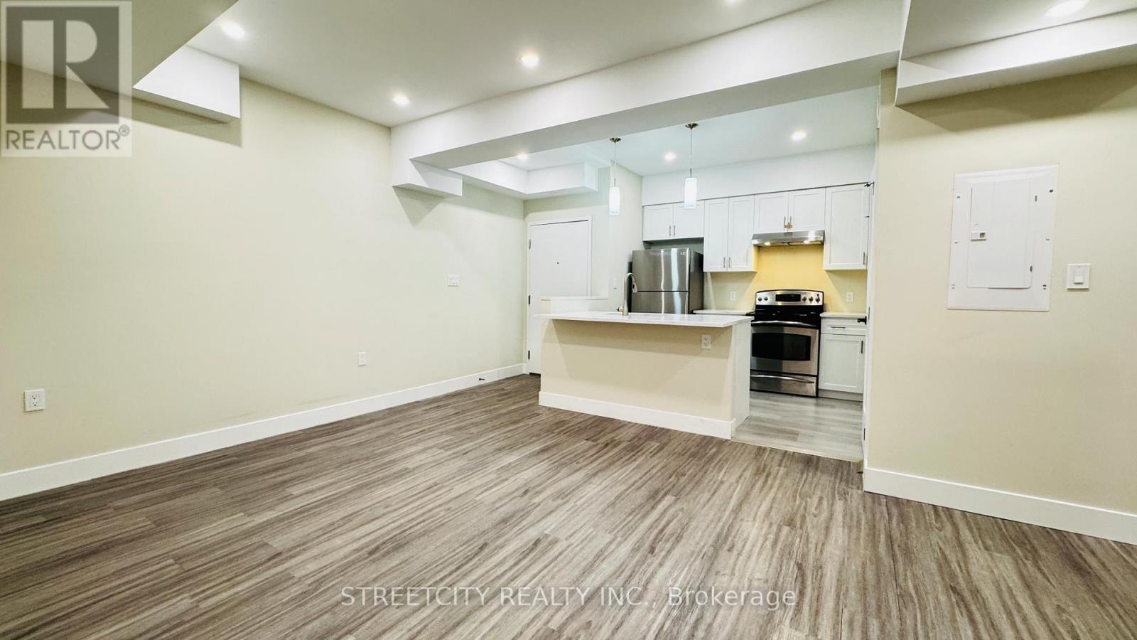 Back Unit - 346 Ashland Avenue, London East, Ontario N5W 4E8 - Photo 13 - X12999650