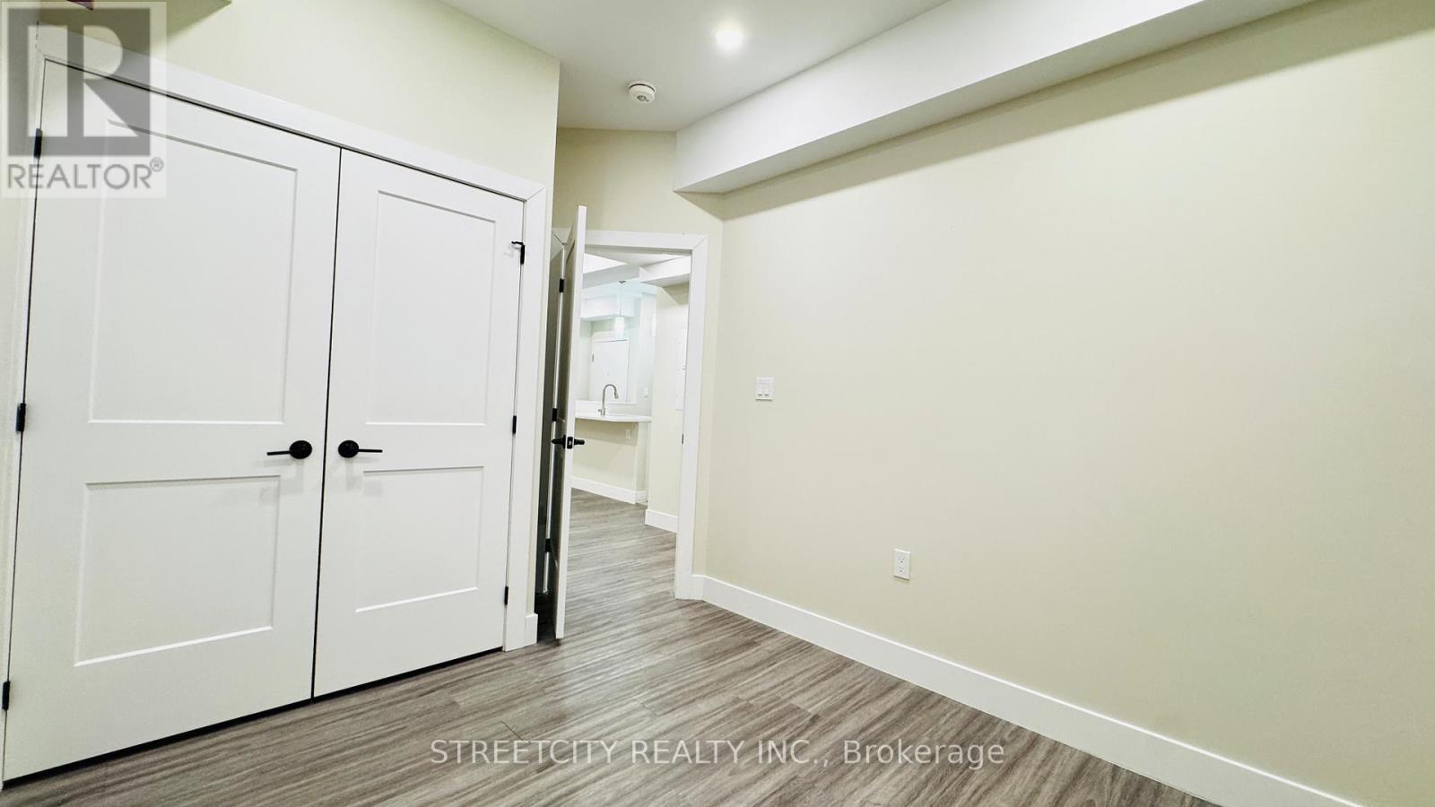 Back Unit - 346 Ashland Avenue, London East, Ontario N5W 4E8 - Photo 14 - X12999650