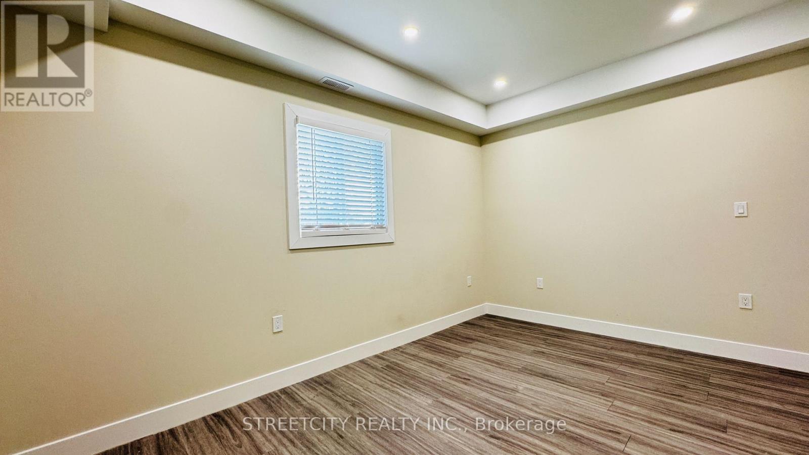Back Unit - 346 Ashland Avenue, London East, Ontario N5W 4E8 - Photo 20 - X12999650