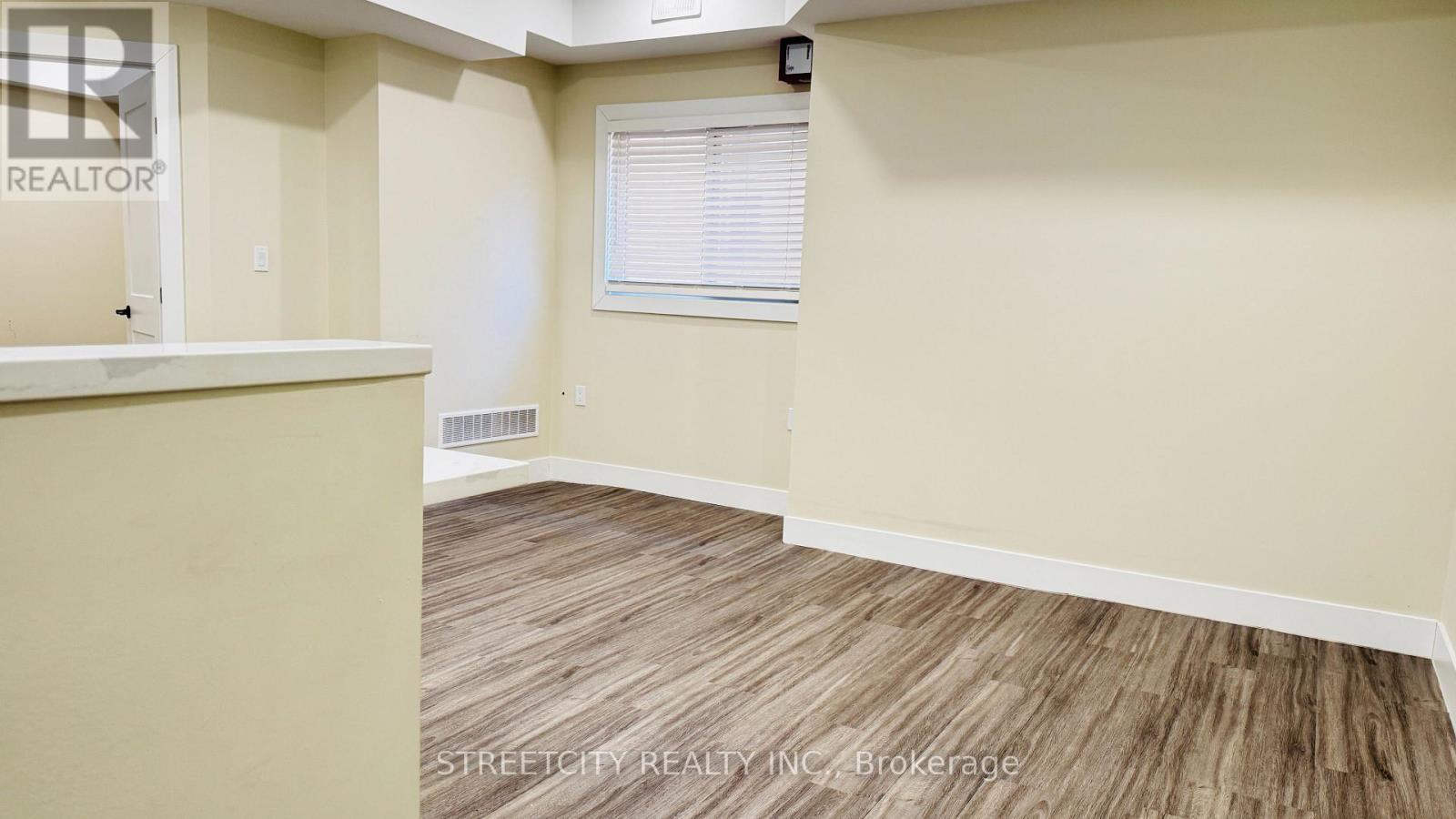Back Unit - 346 Ashland Avenue, London East, Ontario N5W 4E8 - Photo 6 - X12999650