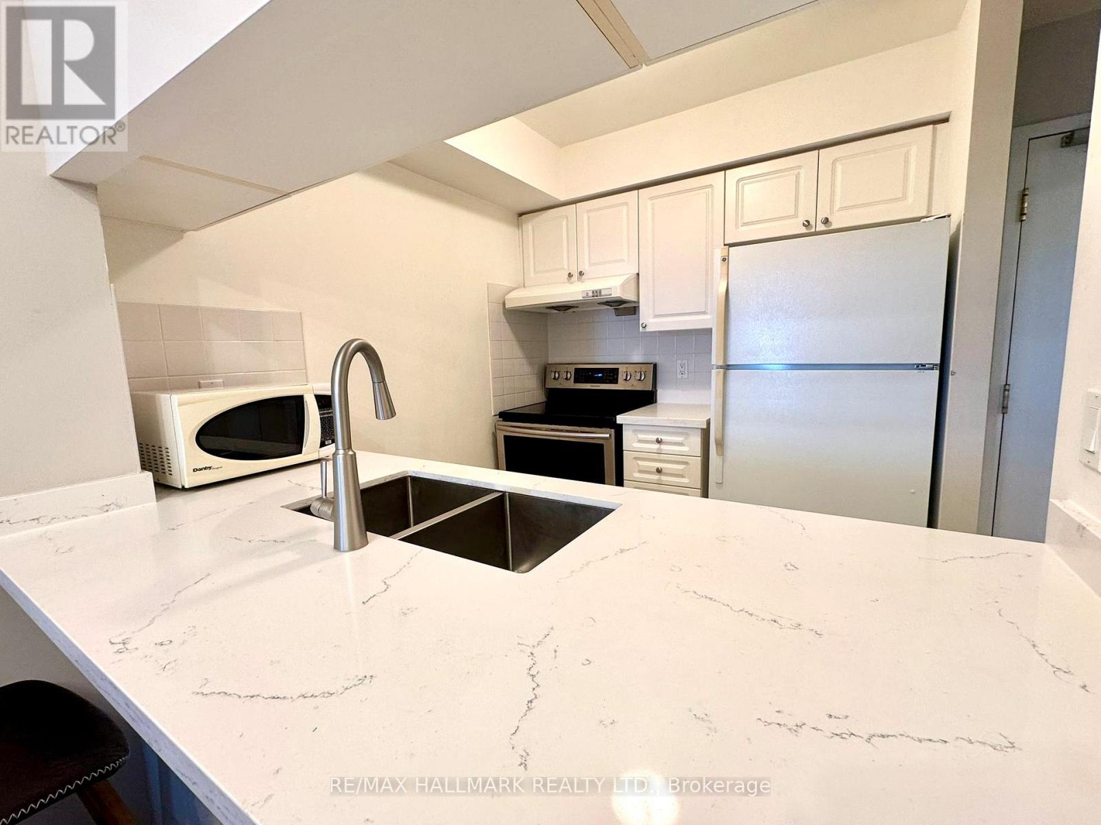 910 - 8 Hillcrest Avenue, Toronto, Ontario  M2N 6Y6 - Photo 4 - C13219482