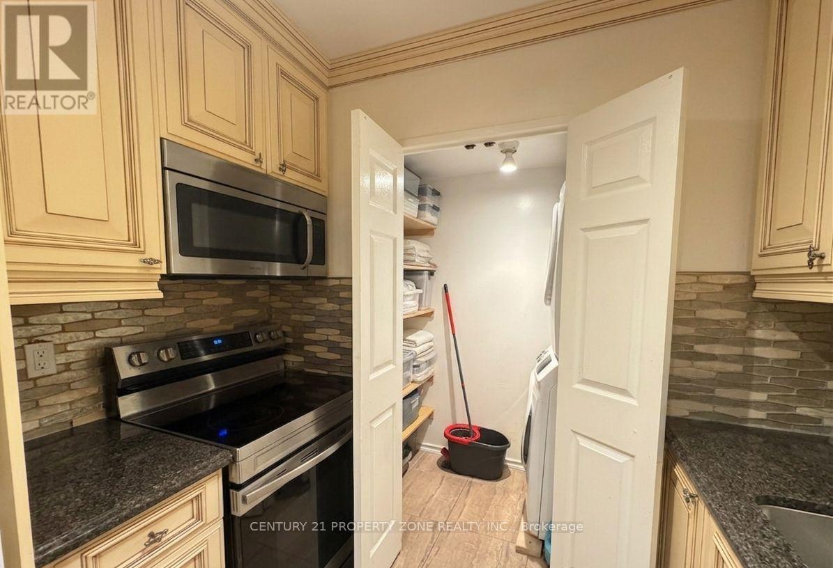 206 - 265 Enfield Place, Mississauga, Ontario  L5B 3Y7 - Photo 3 - W13219506