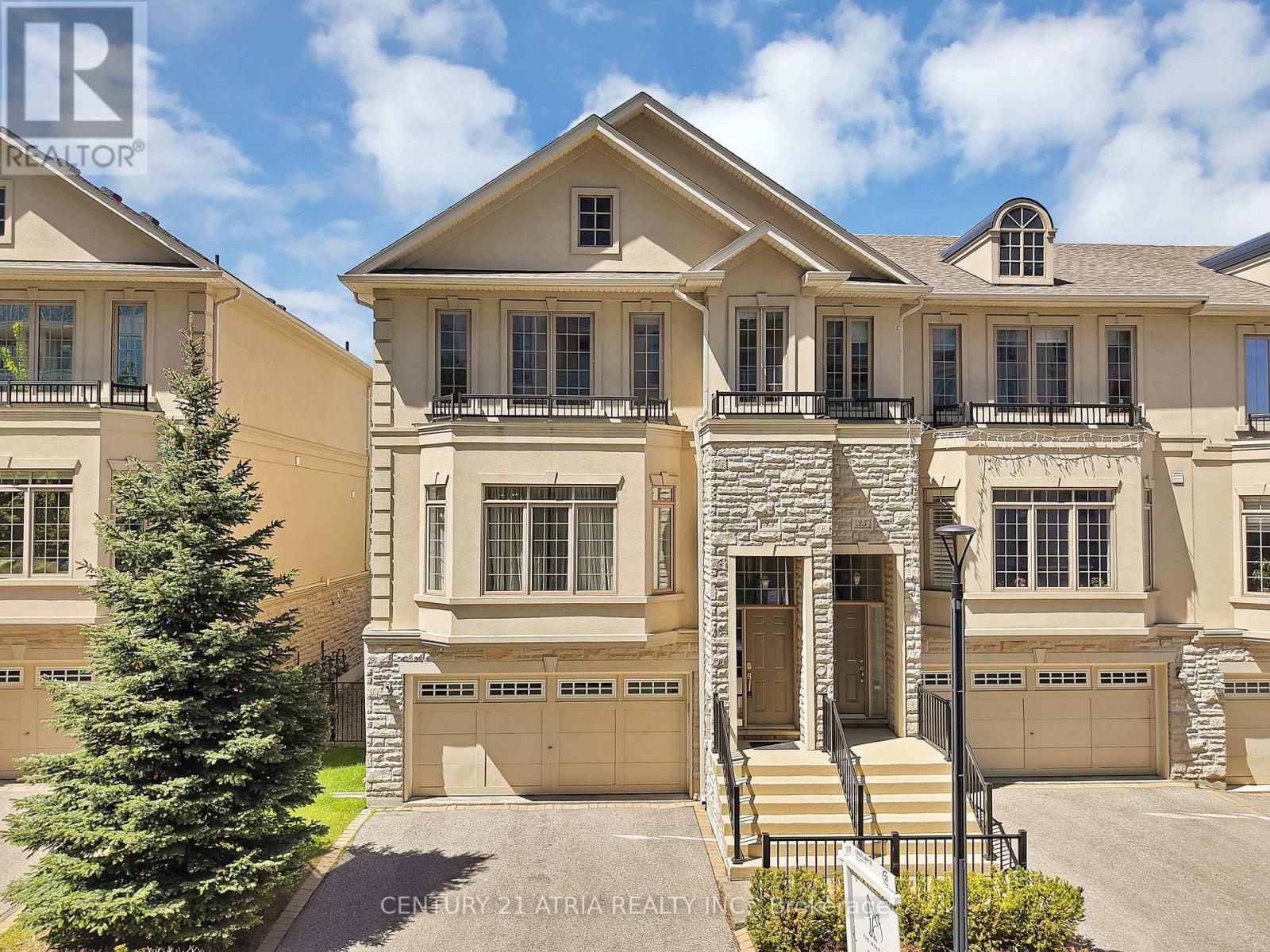33 BLOORVIEW PLACE, Toronto, Ontario