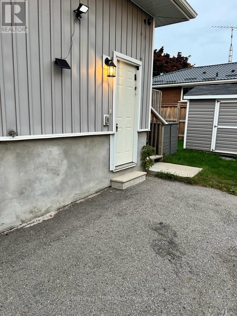 LOWER - 1215 KING STREET E, Oshawa, Ontario