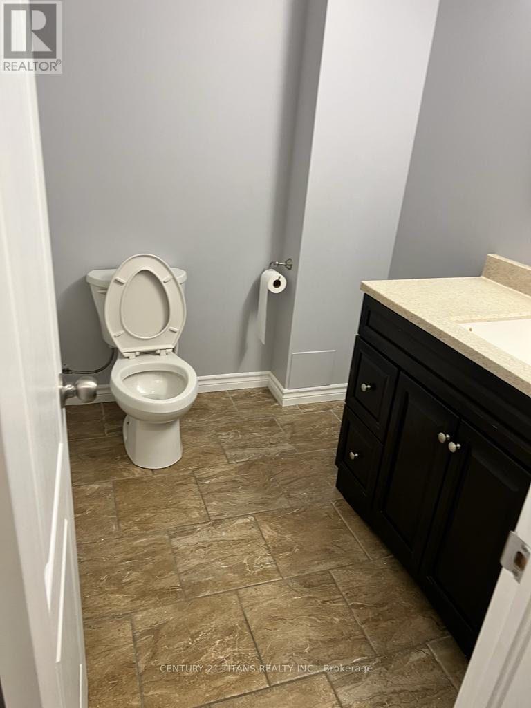 Lower - 1215 King Street E, Oshawa, Ontario  L1H 1H6 - Photo 12 - E13219524