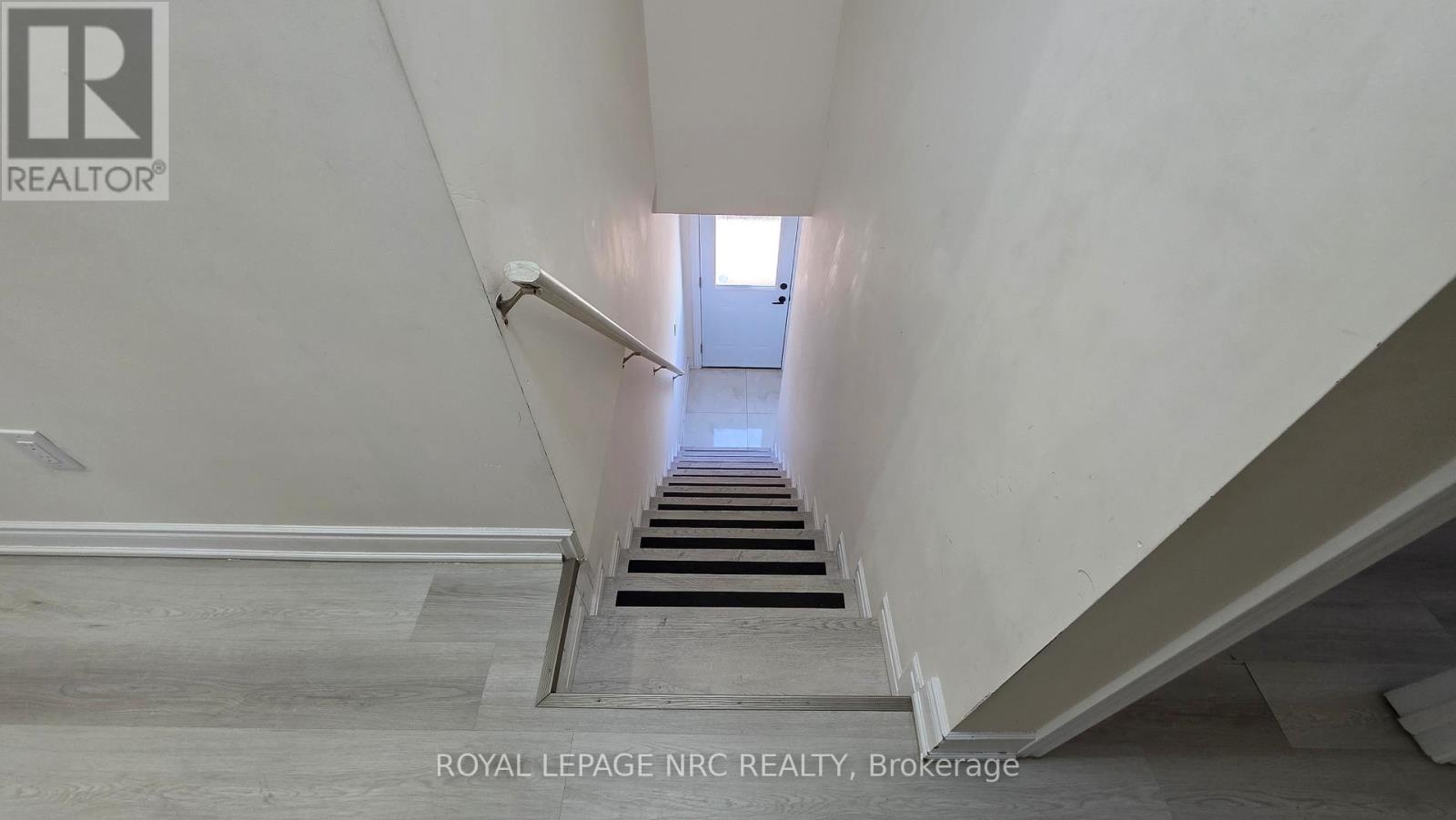 2 - 69 Vine Street, St. Catharines, Ontario  L2R 3X9 - Photo 2 - X13219534