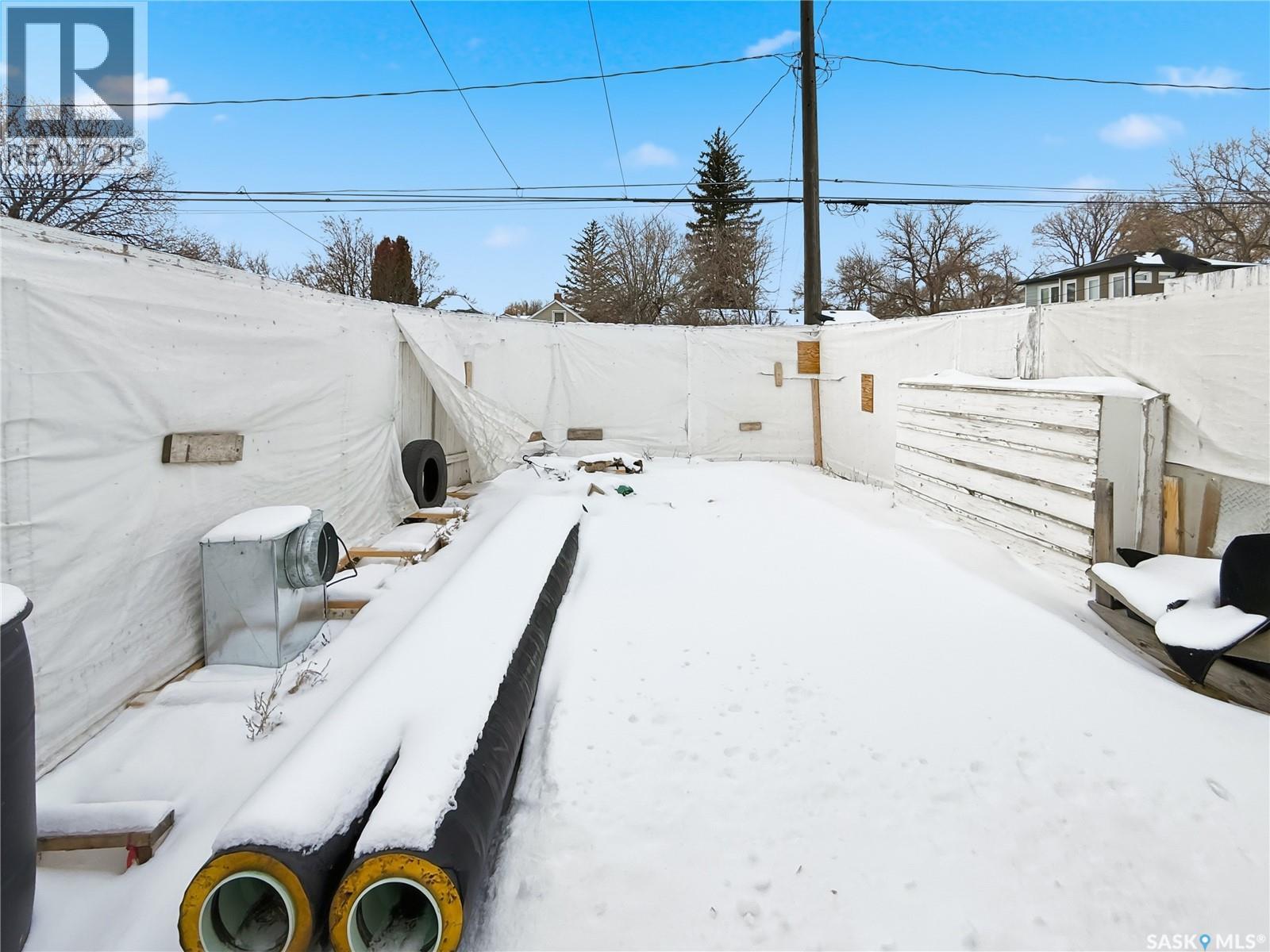 236 7th Avenue NW, Swift Current, Saskatchewan  S9H 0Y8 - Photo 24 - SK026477