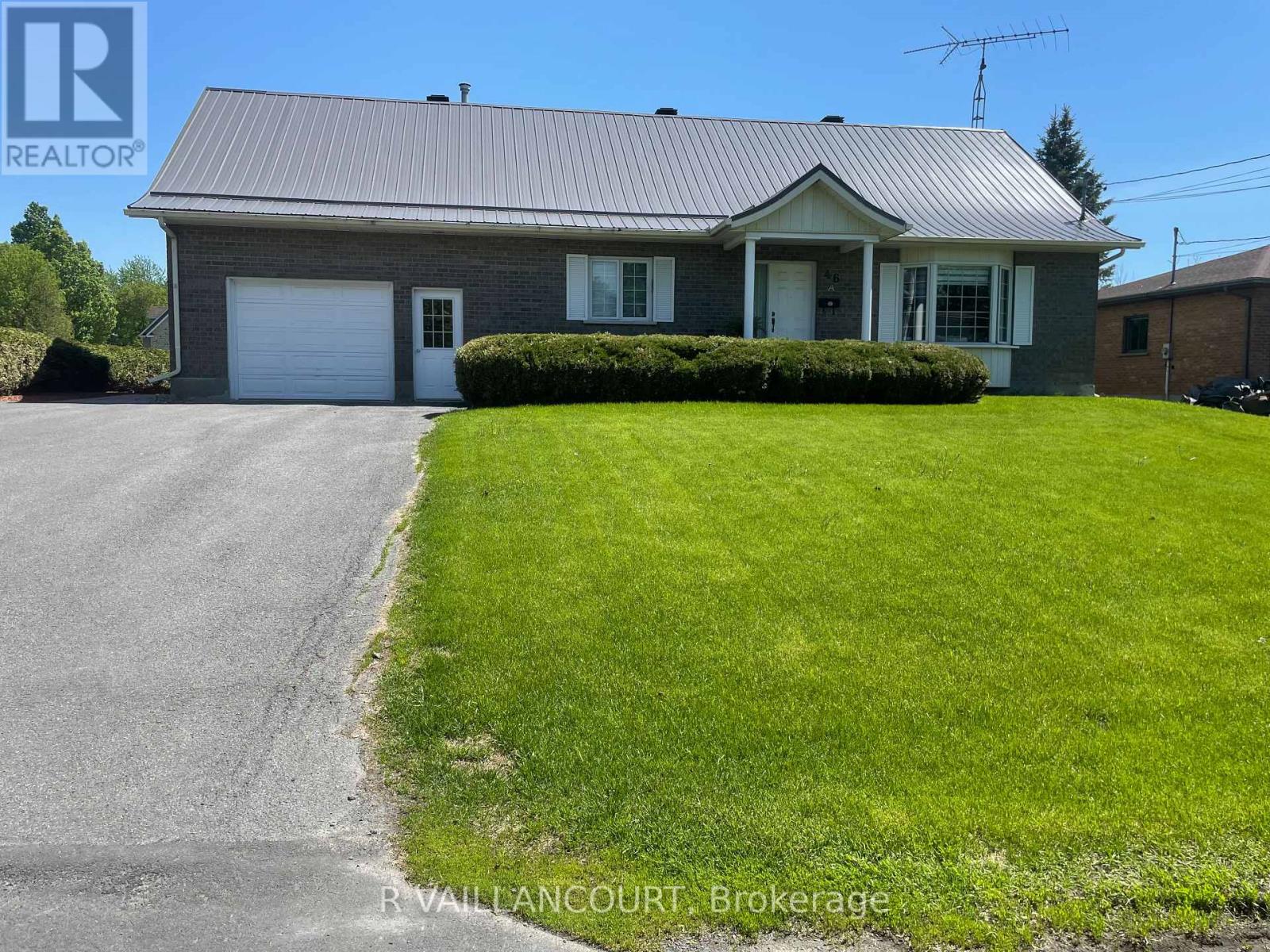 A & B - 46 WILLIAM STREET E, North Glengarry, Ontario