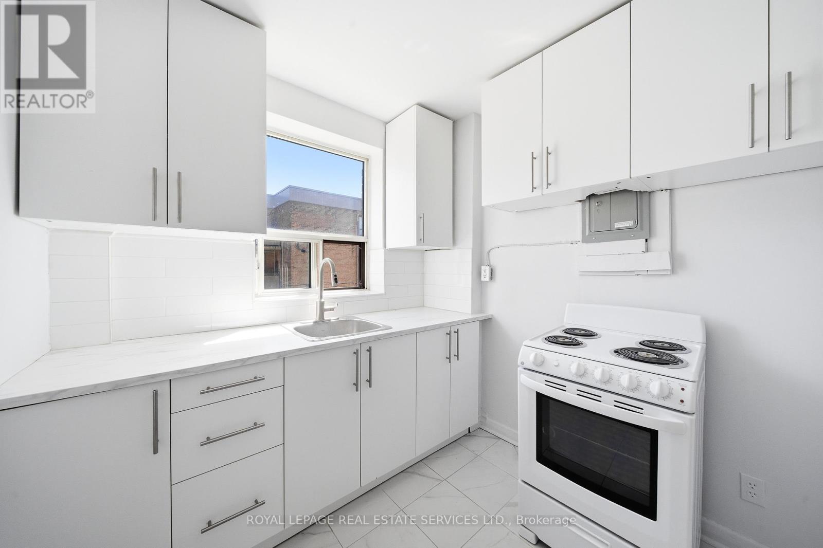 104 - 172 Berry Road, Toronto, Ontario  M8Y 1W5 - Photo 10 - W13219532