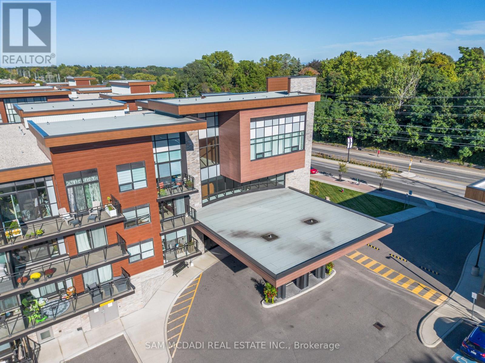 GR33 - 1575 LAKESHORE ROAD W, Mississauga, Ontario