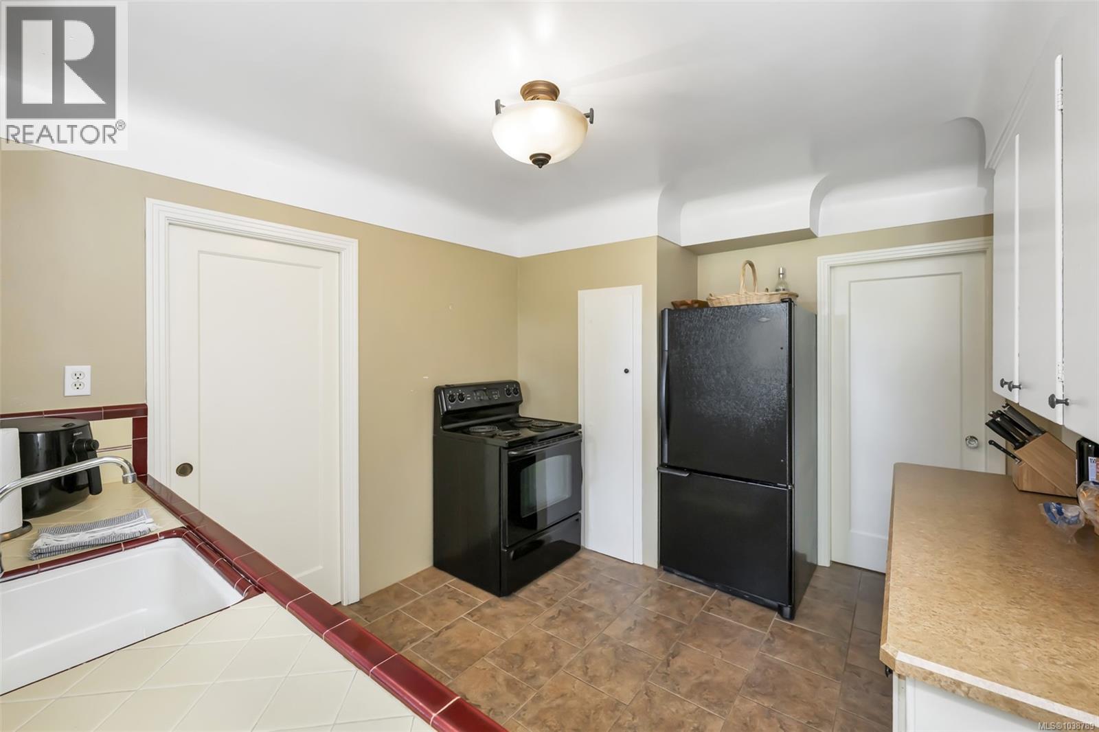 1465 Derby Rd, Saanich, British Columbia  V8P 1T2 - Photo 17 - 1038789