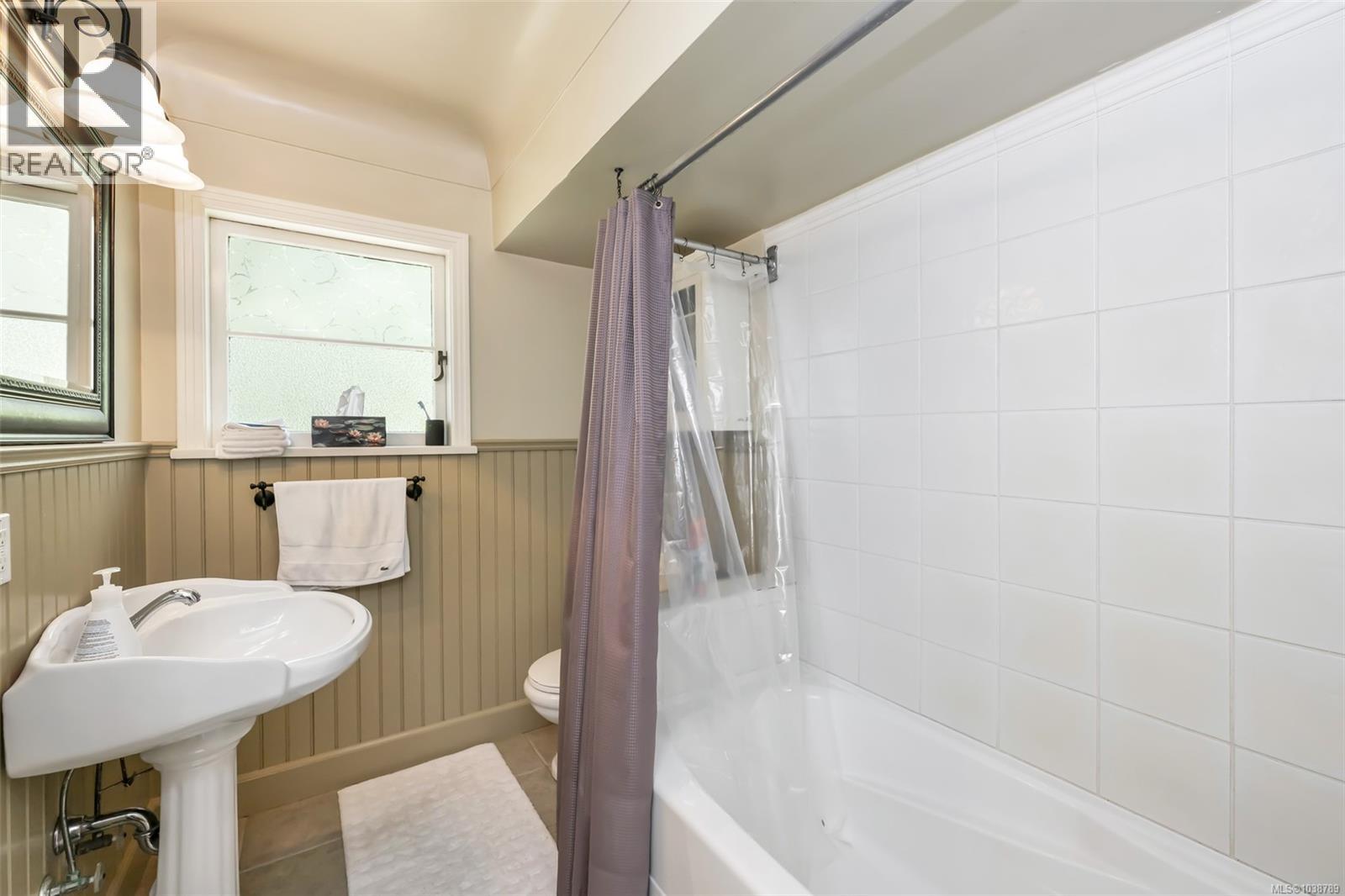 1465 Derby Rd, Saanich, British Columbia  V8P 1T2 - Photo 5 - 1038789