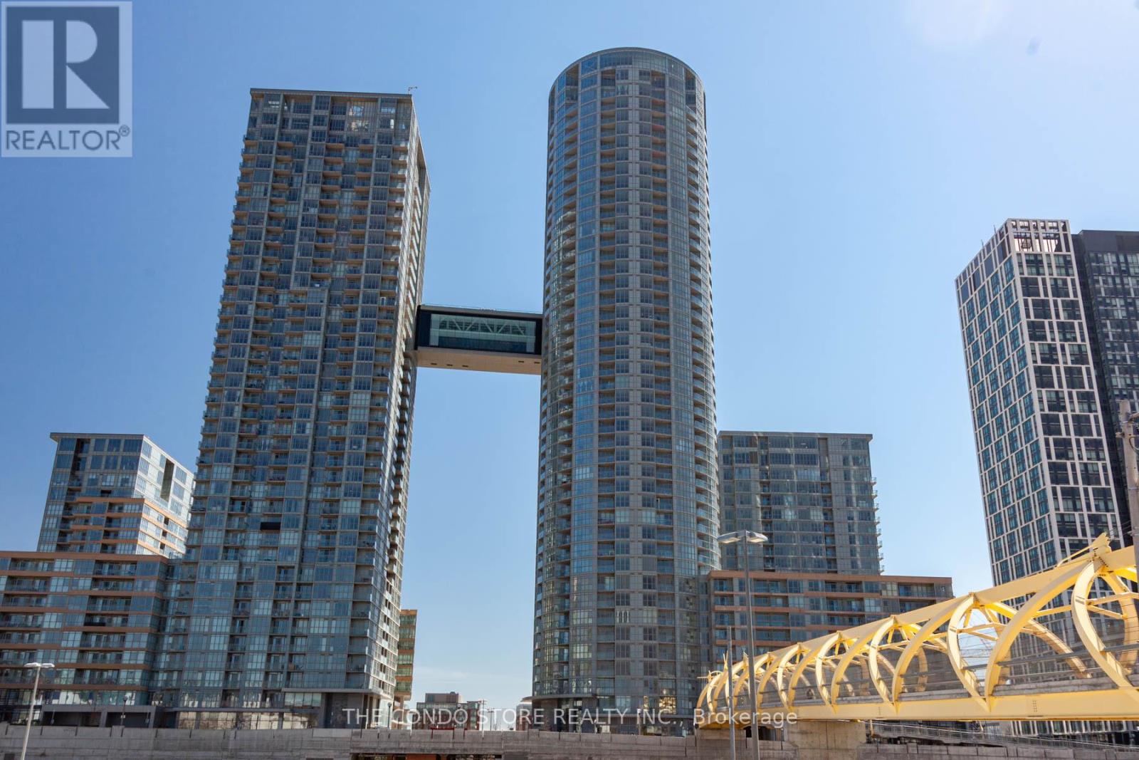 533 - 21 ICEBOAT TERRACE, Toronto, Ontario