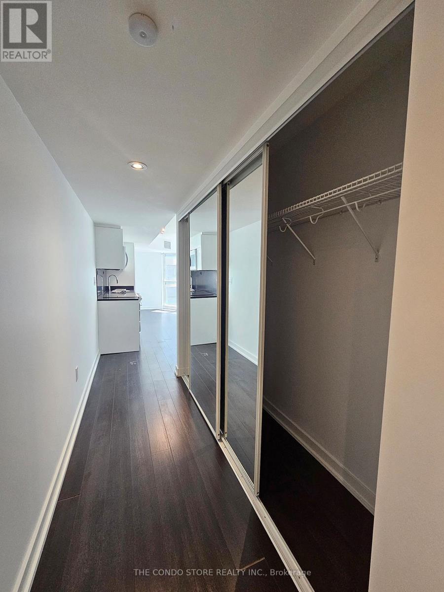 533 - 21 Iceboat Terrace, Toronto, Ontario  M5V 4A9 - Photo 13 - C13219566