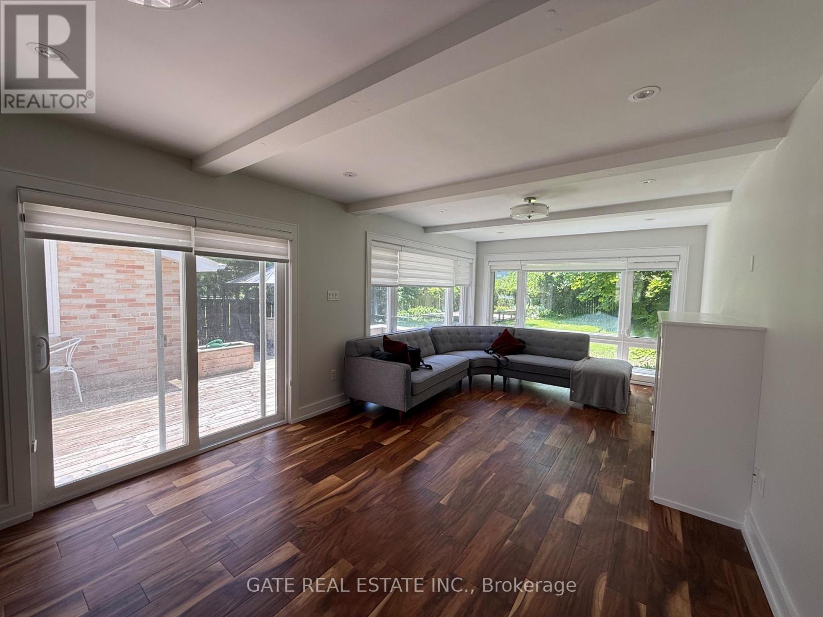 88 Lawrence Avenue, Richmond Hill, Ontario  L4C 1Z3 - Photo 7 - N13219558