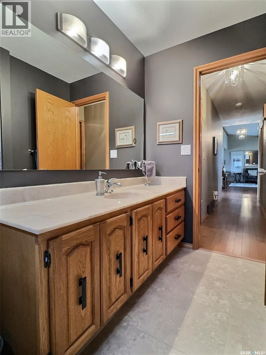 322 Spruce Drive, Estevan, Saskatchewan  S4A 2G1 - Photo 22 - SK037725