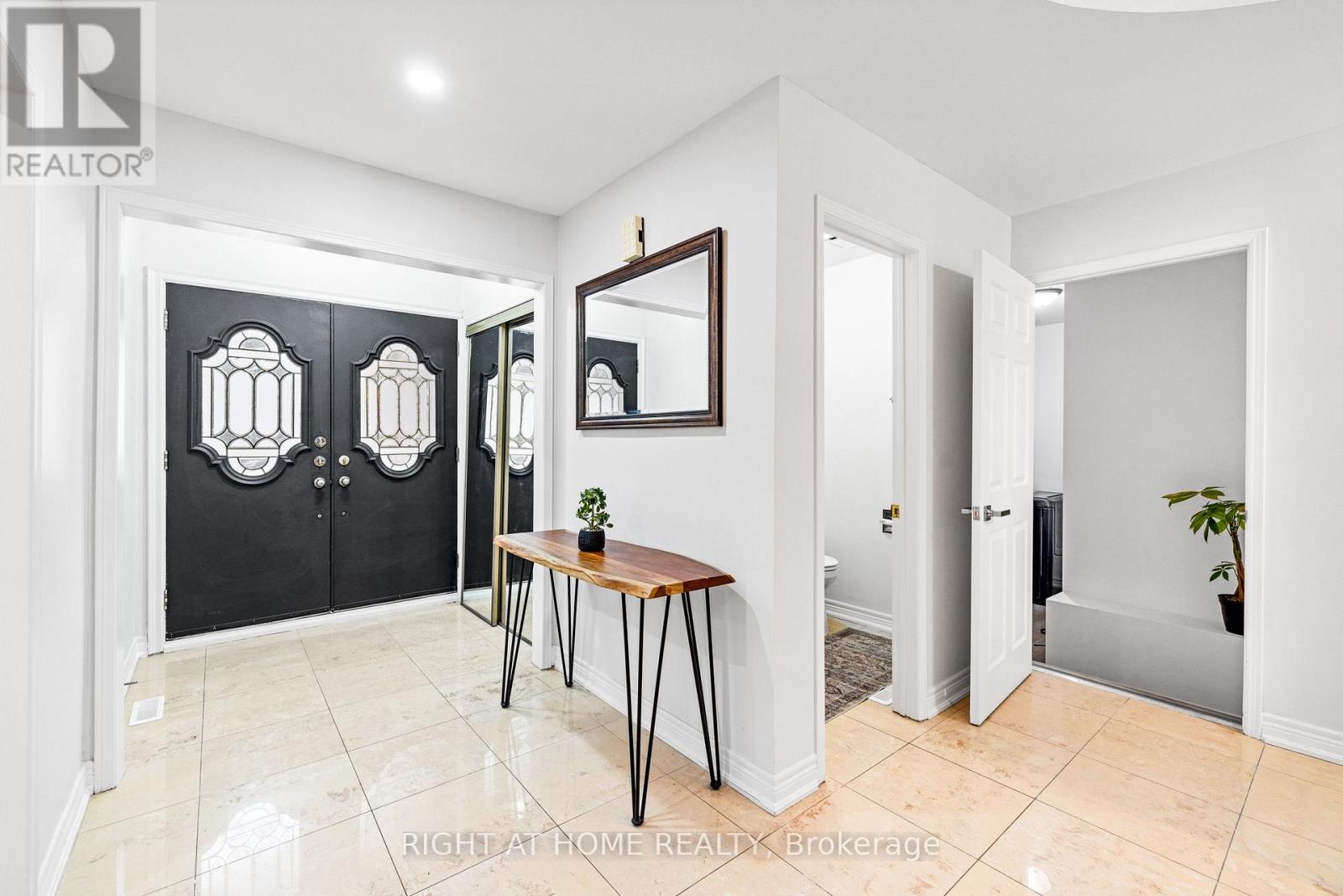 4469 Idlewilde Crescent, Mississauga, Ontario  L5M 4E8 - Photo 3 - W13219554