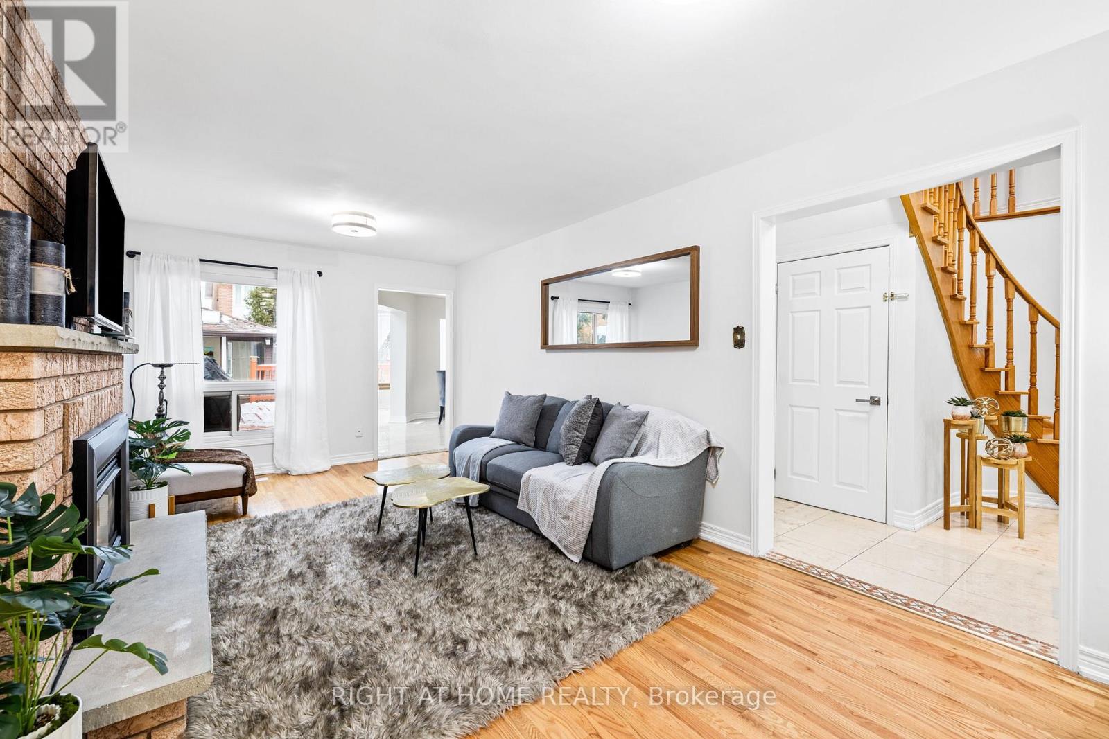 4469 Idlewilde Crescent, Mississauga, Ontario  L5M 4E8 - Photo 5 - W13219554