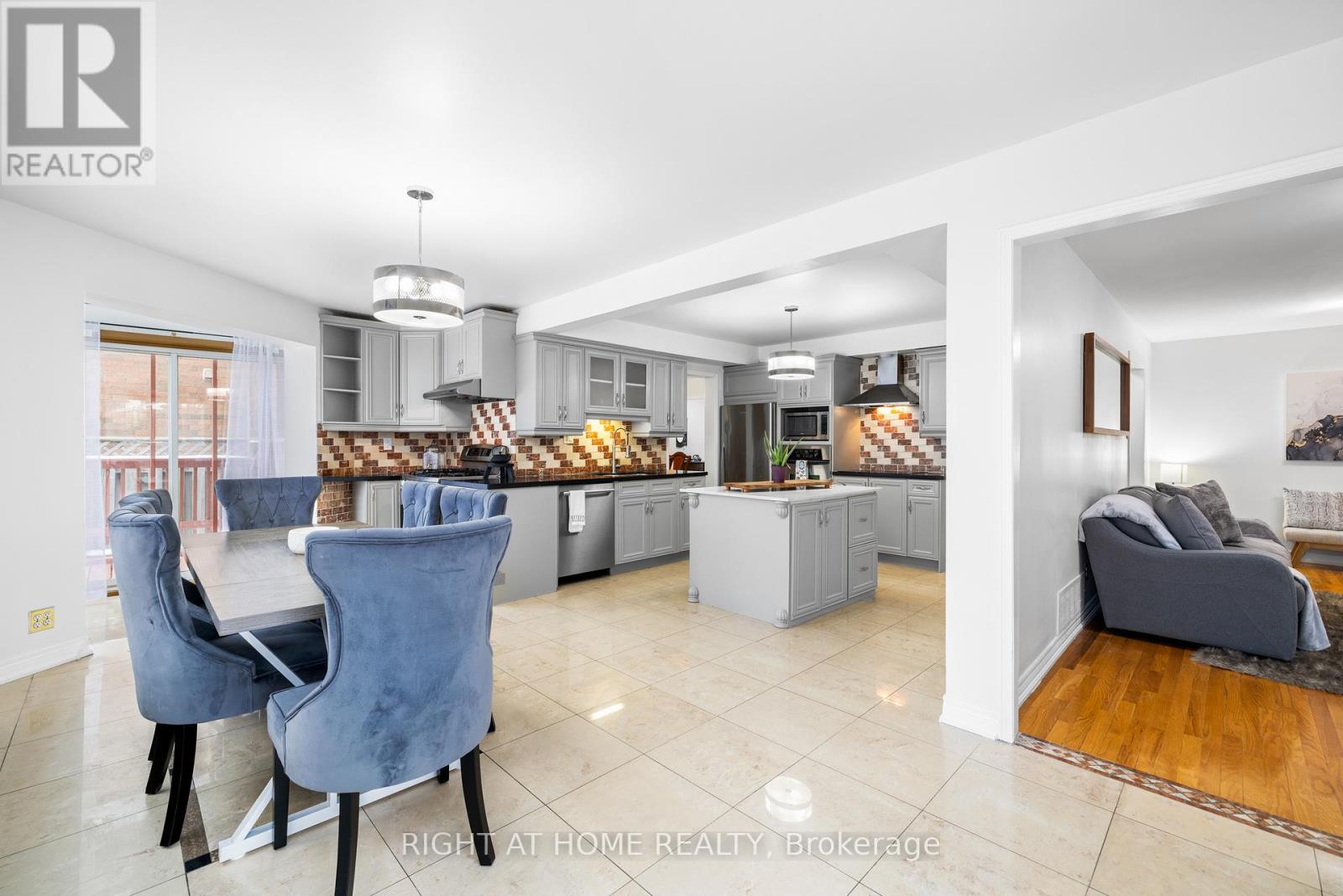 4469 Idlewilde Crescent, Mississauga, Ontario  L5M 4E8 - Photo 8 - W13219554
