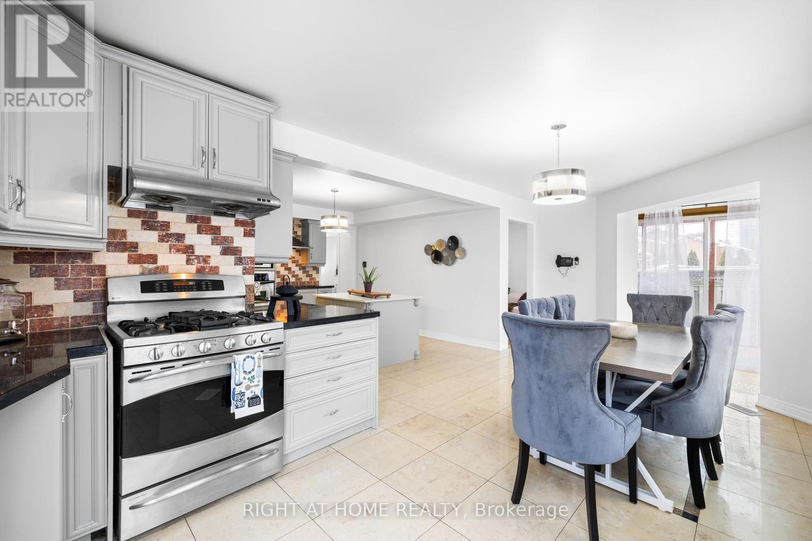 4469 Idlewilde Crescent, Mississauga, Ontario  L5M 4E8 - Photo 9 - W13219554