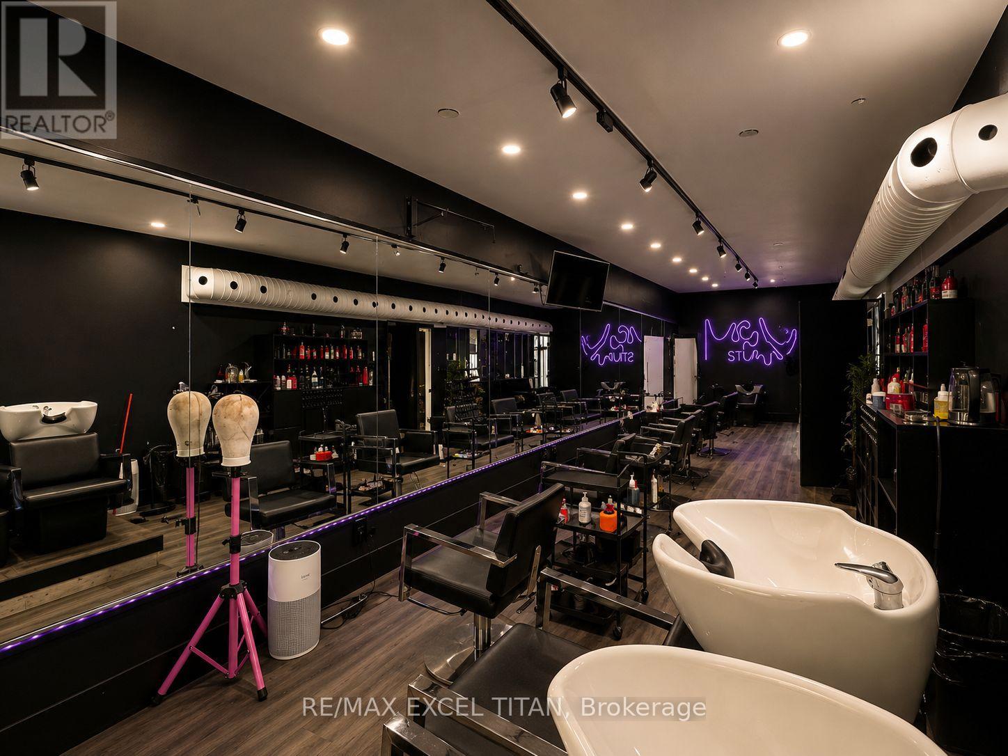 A - 2481 Yonge Street E, Toronto, Ontario  M4P 2H6 - Photo 3 - C13219582