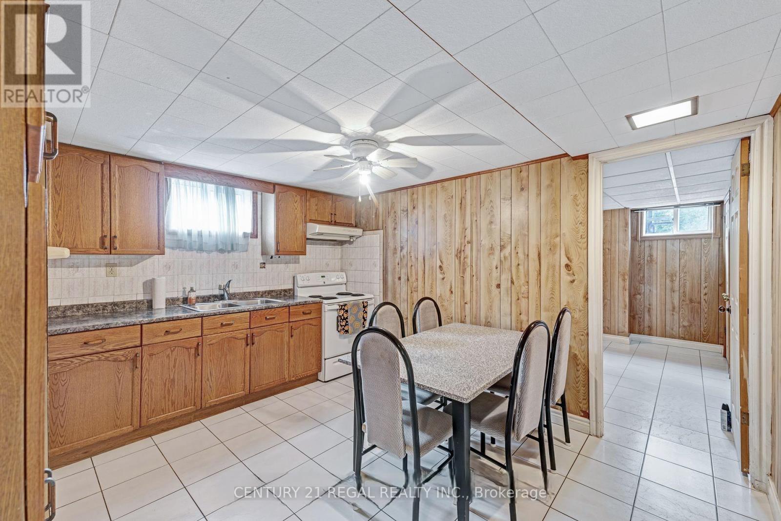 79 Combermere Drive, Toronto, Ontario  M3A 2W4 - Photo 19 - C13219586
