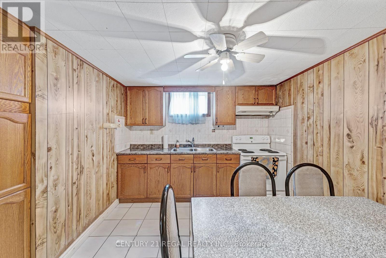 79 Combermere Drive, Toronto, Ontario  M3A 2W4 - Photo 20 - C13219586