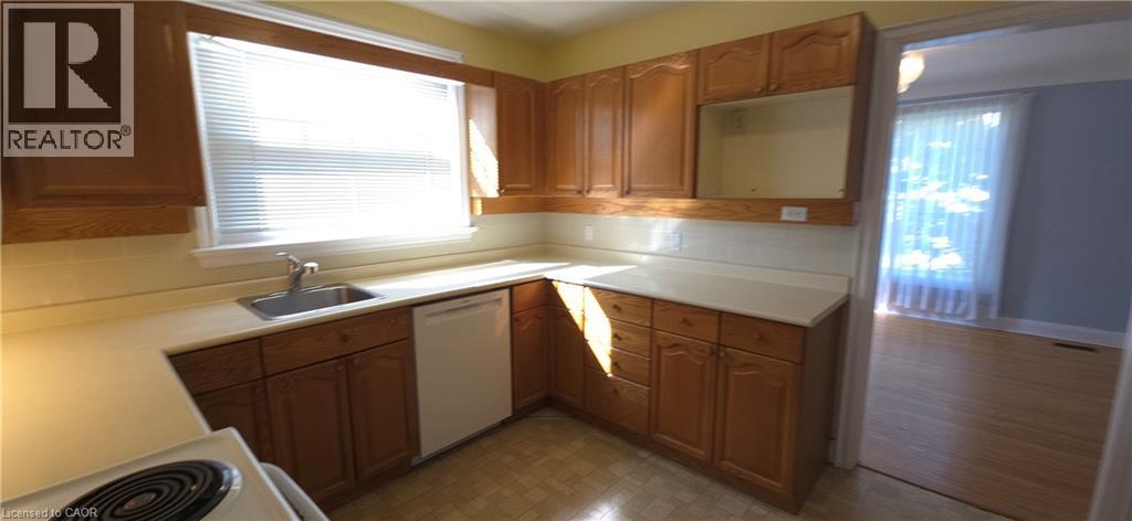 2047 James Street, Burlington, Ontario  L7R 1H4 - Photo 5 - 40835147