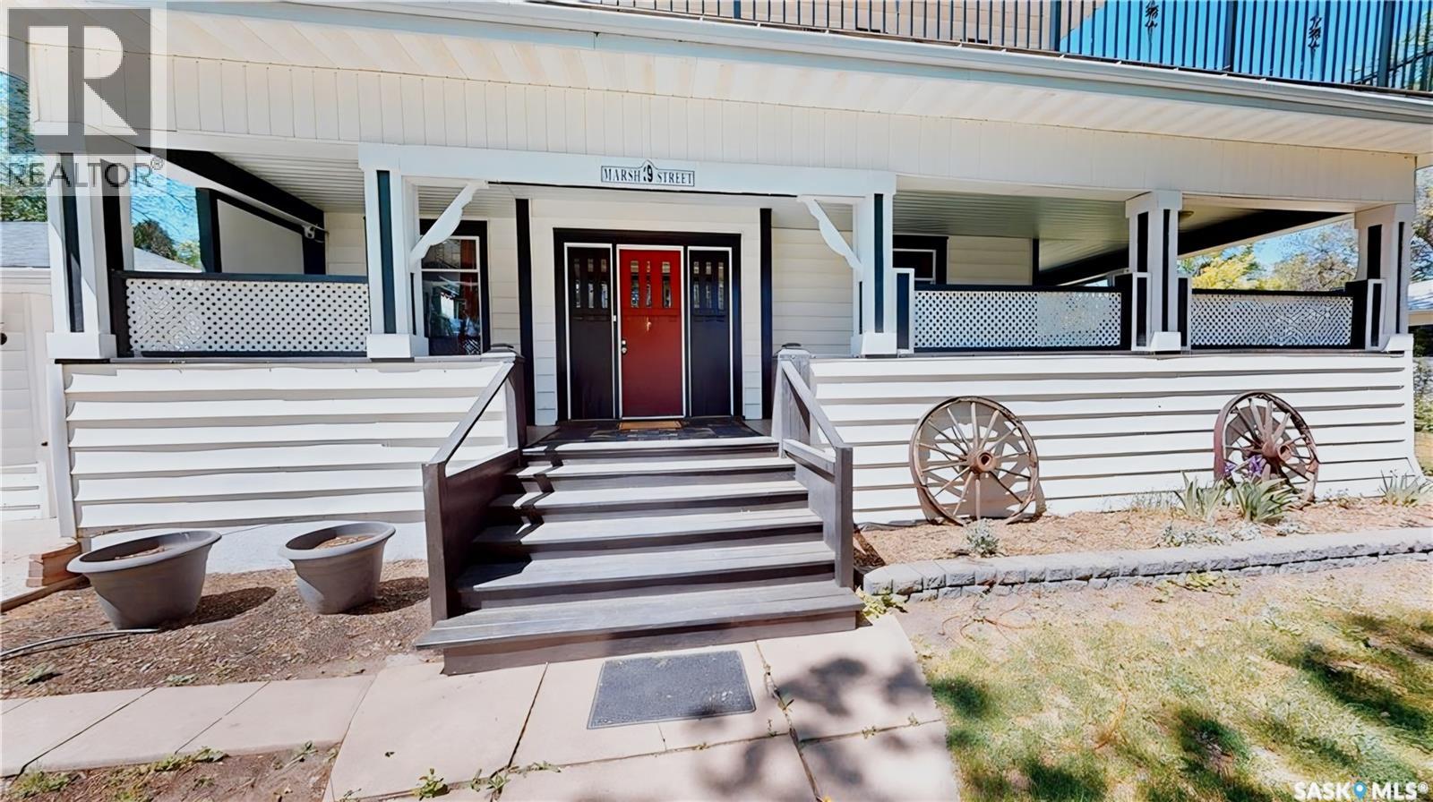 309 Marsh Street, Maple Creek, Saskatchewan  S0N 1N0 - Photo 3 - SK037703