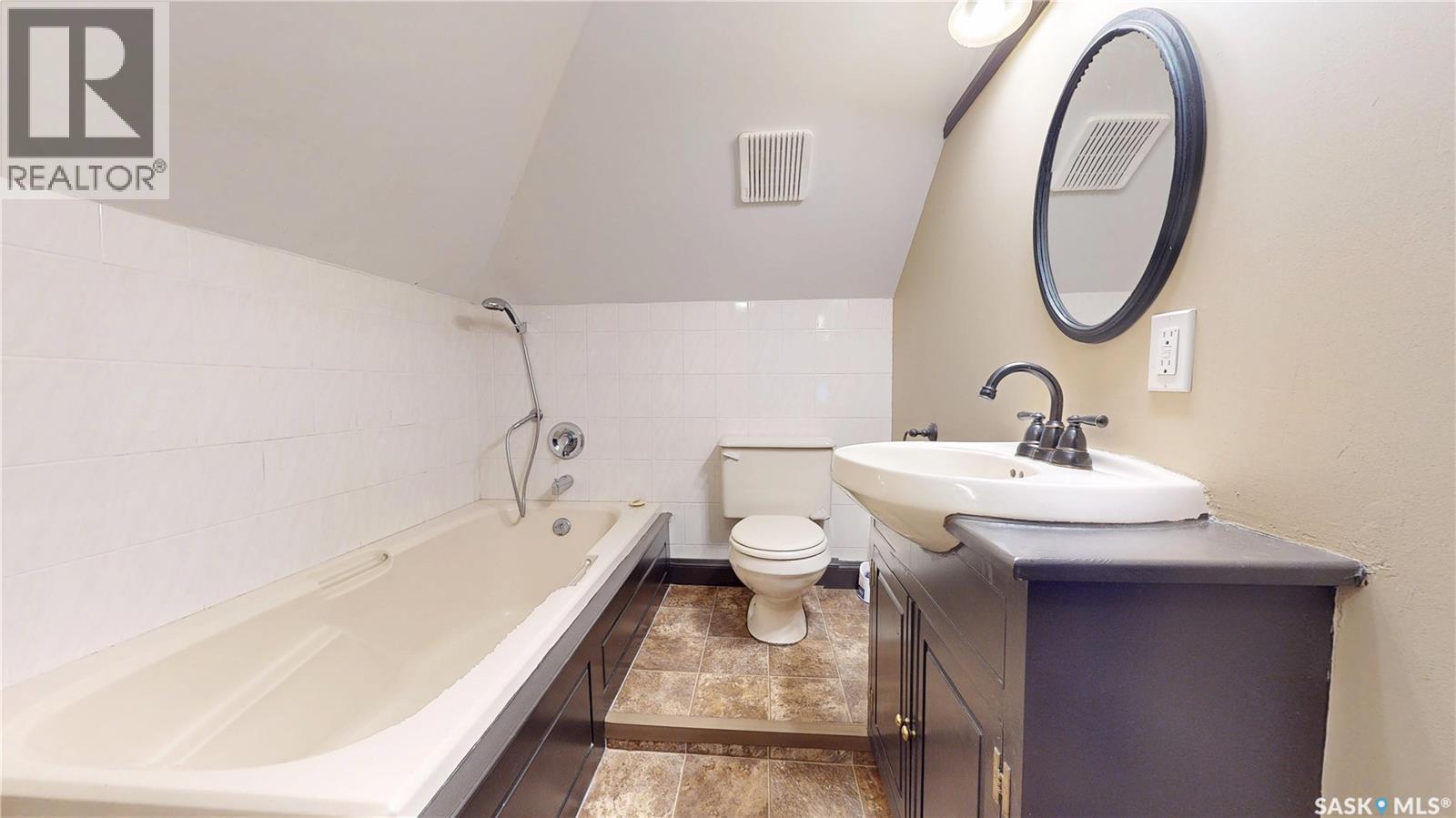 309 Marsh Street, Maple Creek, Saskatchewan  S0N 1N0 - Photo 78 - SK037703