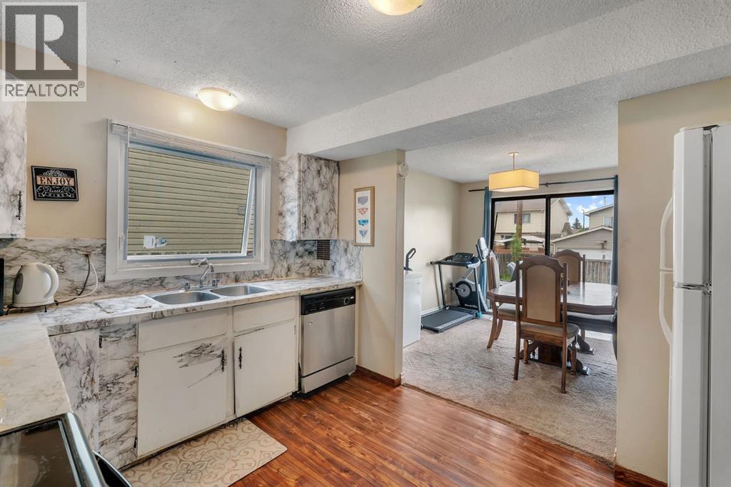 145 Castlebrook Way Ne, Calgary, Alberta  T3J 2A7 - Photo 16 - A2315740