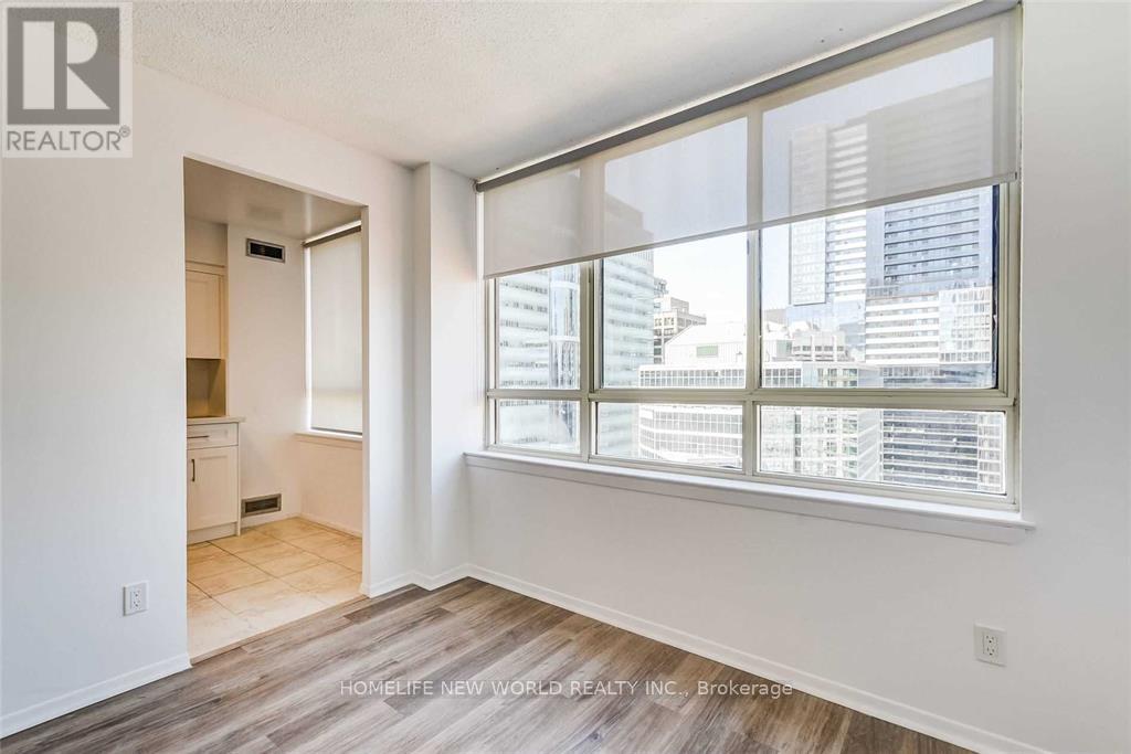 2523 - 633 Bay Street, Toronto, Ontario  M5G 2G4 - Photo 13 - C13219598