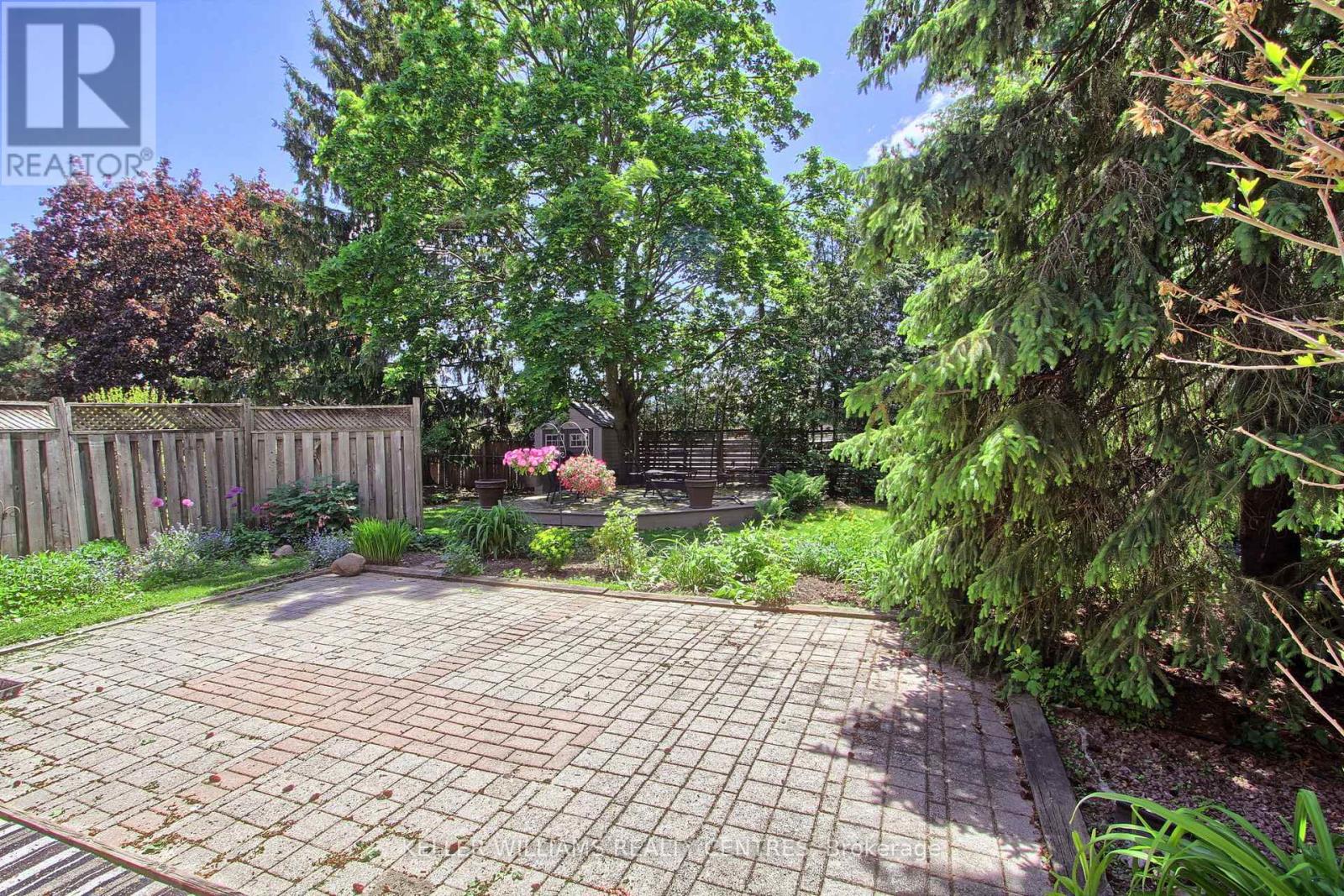 204 Crossland Gate, Newmarket, Ontario  L3X 1A8 - Photo 37 - N13219596