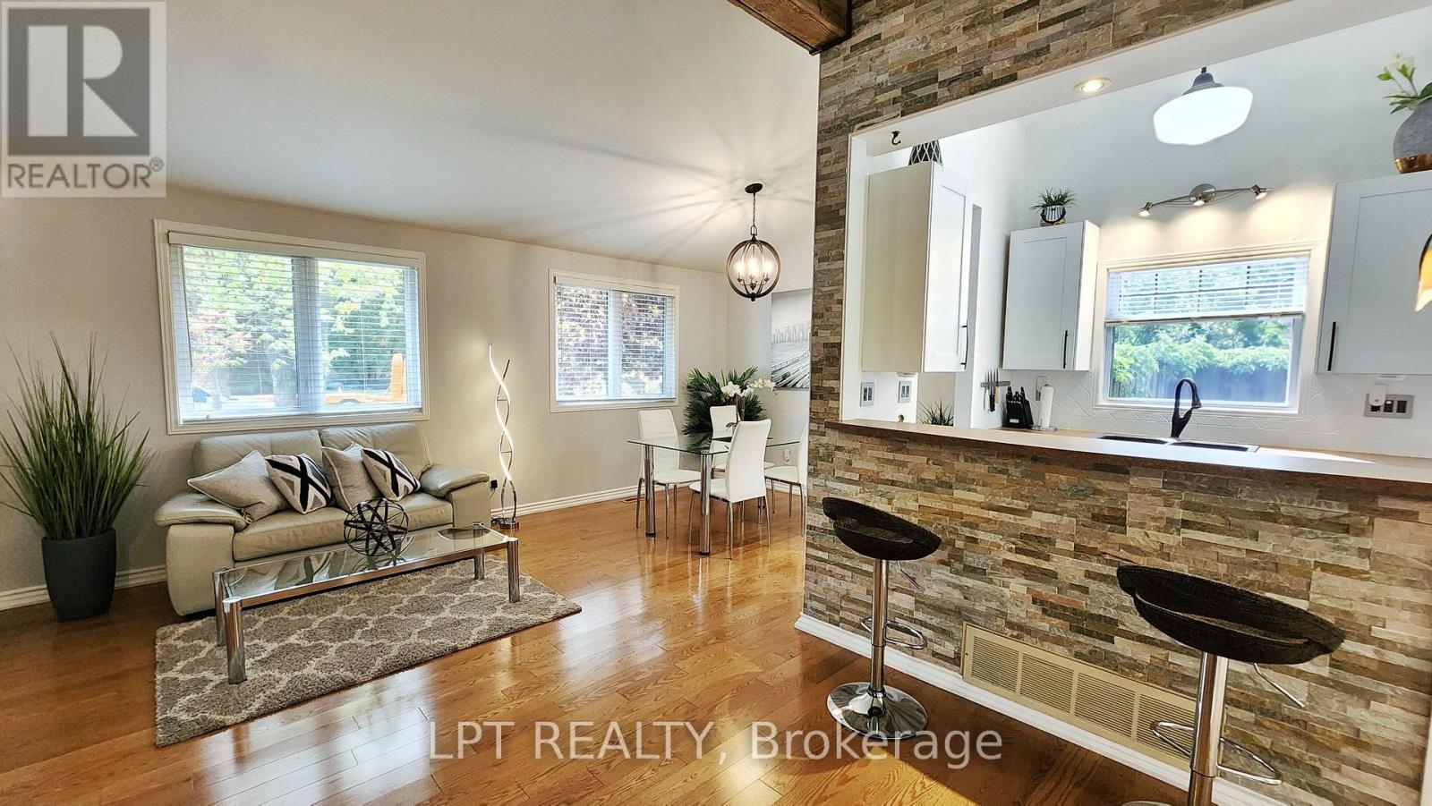 34 Noam Drive, Barrie, Ontario  L4N 4P1 - Photo 6 - S13219592
