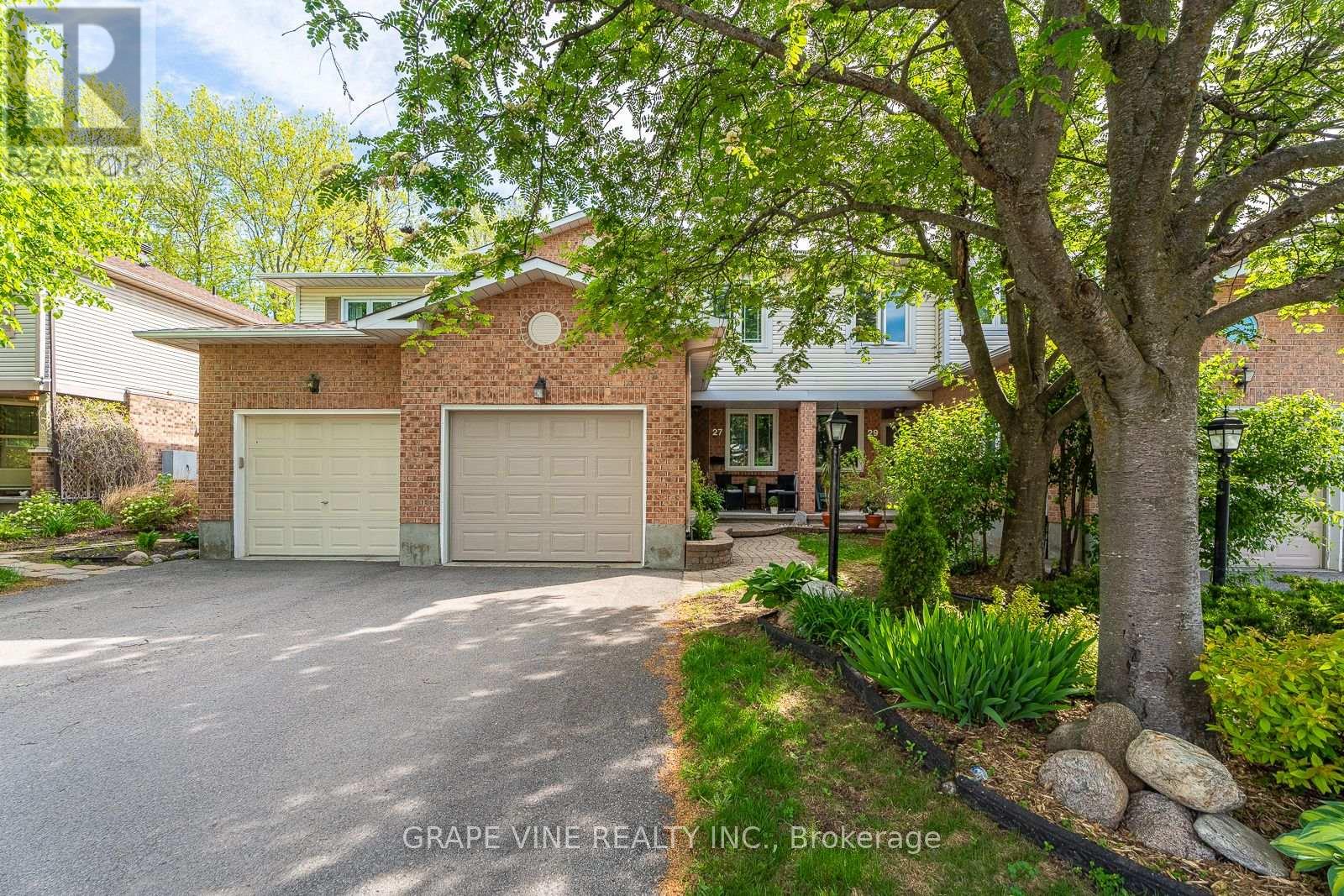 27 RAVENSCROFT COURT, Ottawa, Ontario