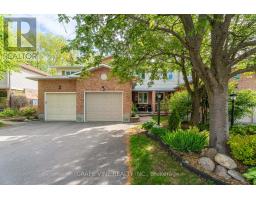 27 RAVENSCROFT COURT, Ottawa, Ontario