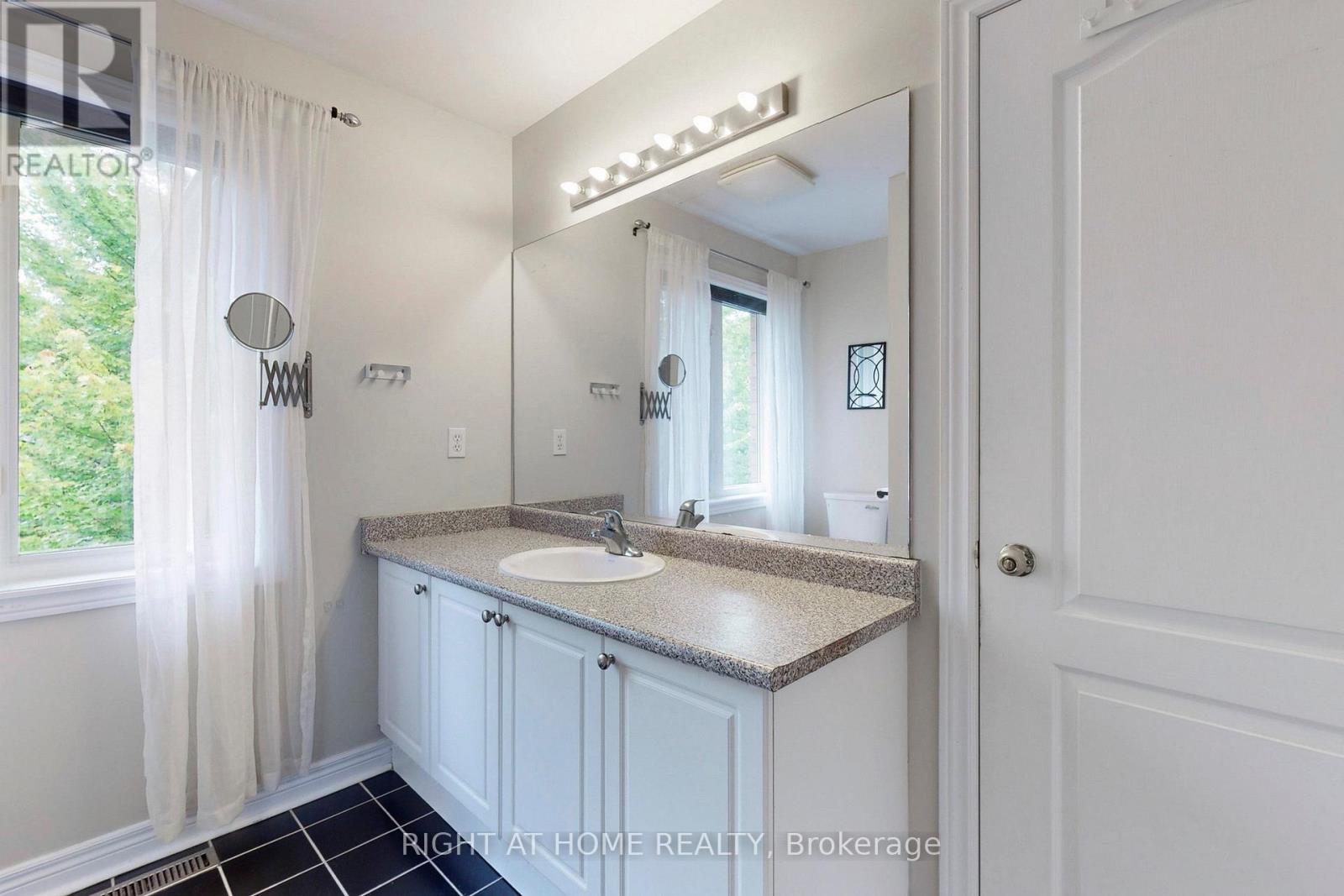204 Everett Street, Markham, Ontario  L6E 1H2 - Photo 28 - N13219630
