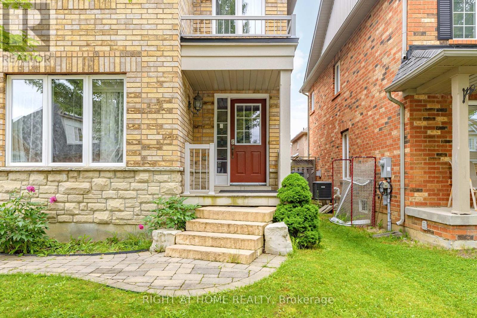 204 Everett Street, Markham, Ontario  L6E 1H2 - Photo 3 - N13219630