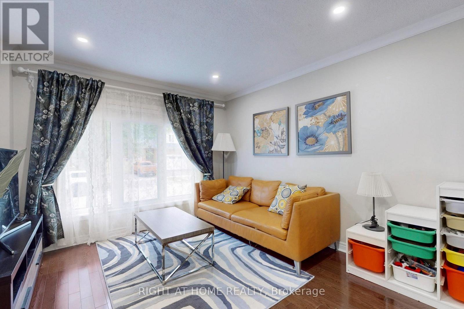 204 Everett Street, Markham, Ontario  L6E 1H2 - Photo 6 - N13219630