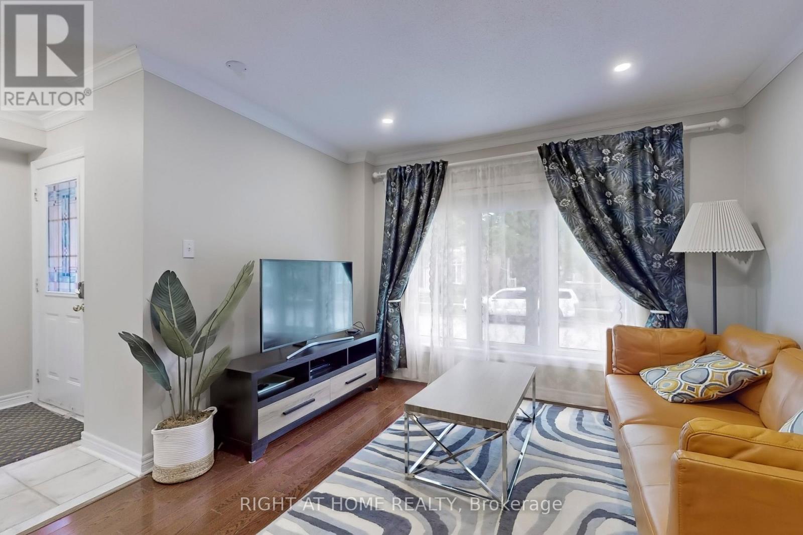 204 Everett Street, Markham, Ontario  L6E 1H2 - Photo 7 - N13219630