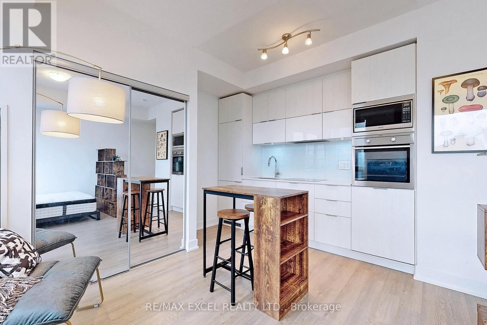 2505 - 318 Richmond Street W, Toronto, Ontario  M5V 1X2 - Photo 8 - C13219644