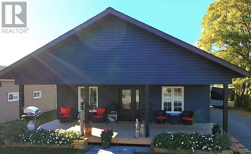 29 Vankoughnet  St. E., little current, Ontario