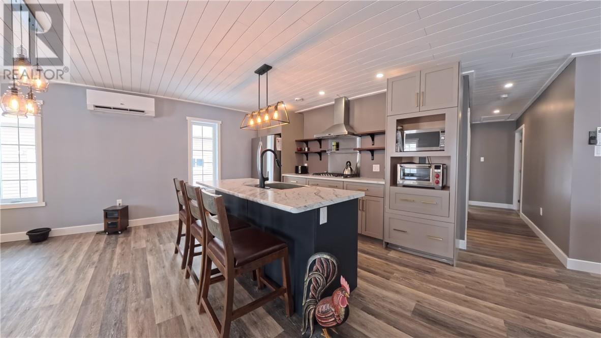 29 Vankoughnet  St. E., Little Current, Ontario  P0P 1K0 - Photo 17 - 2128191