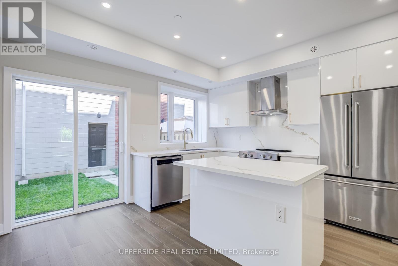 43 Frederick Tisdale Drive, Toronto, Ontario  M3K 2B8 - Photo 10 - W13219652