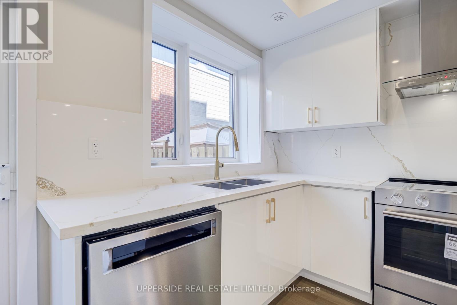 43 Frederick Tisdale Drive, Toronto, Ontario  M3K 2B8 - Photo 12 - W13219652